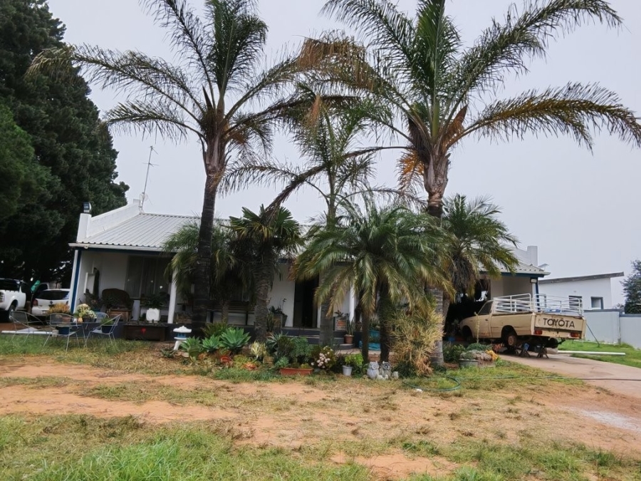 4 Bedroom Property for Sale in Koekenaap Western Cape